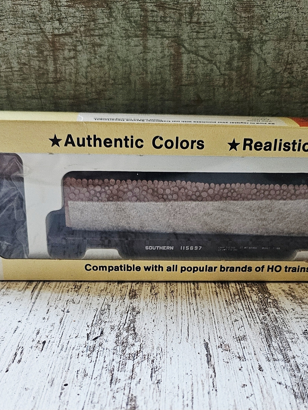 Con-Cor HO Scale 1/87 54ft Flatcar Kit w/ Pulpwood Load Southern Railway